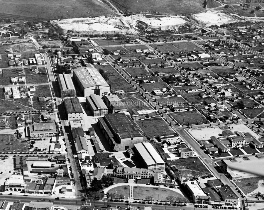 Pathe Studios 1932 Culver City wm.jpg